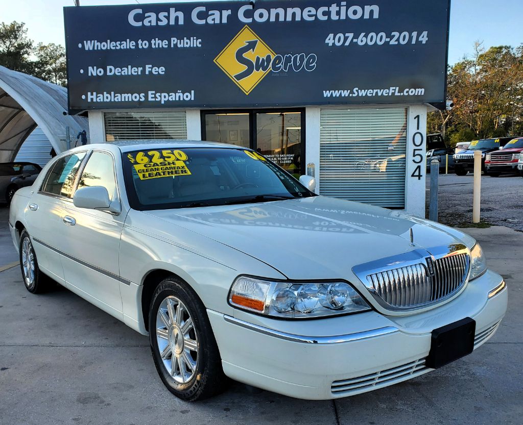 2006 Lincoln Town Car Signature Limited's photo