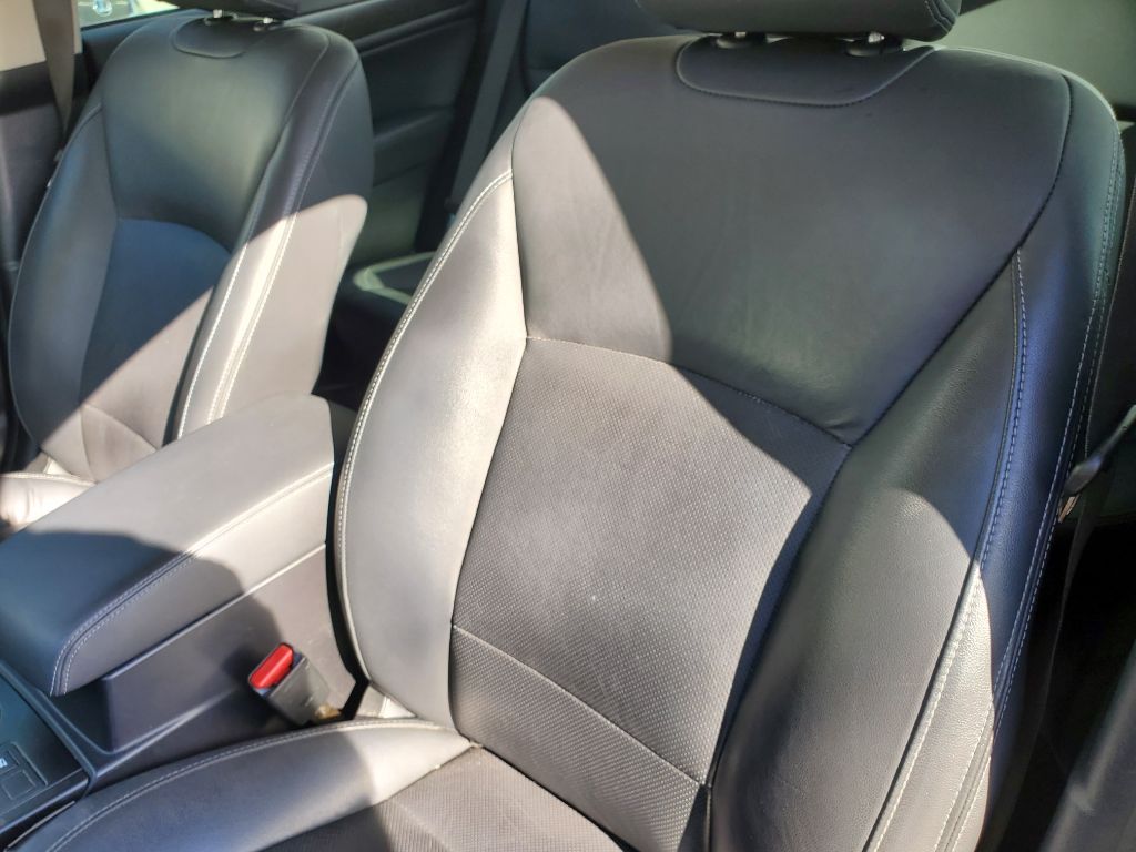 2017 Subaru Legacy Limited - Photo 19