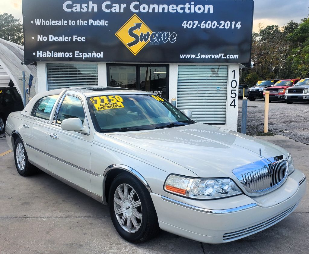 2006 Lincoln Town Car Signature's photo