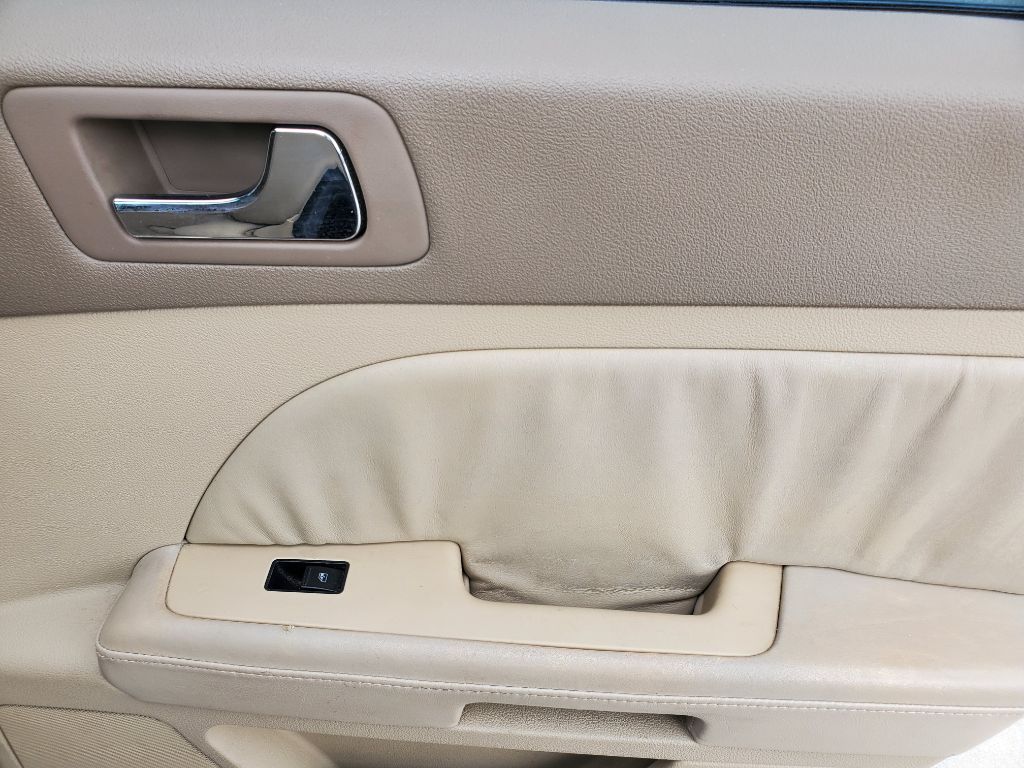 2005 Cadillac STS Base - Photo 28