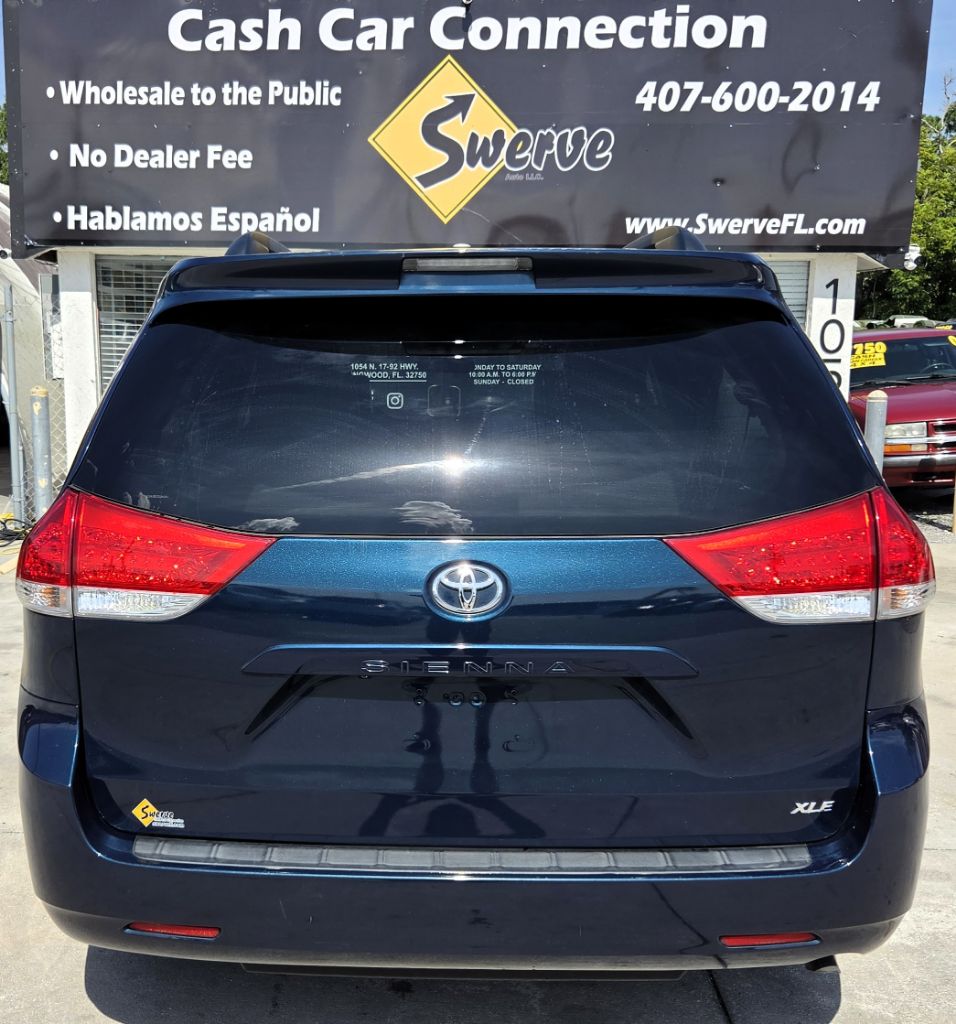 2012 Toyota Sienna XLE - Photo 10