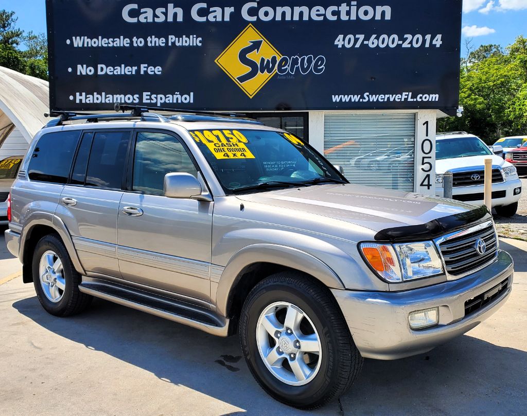 2004 Toyota Land Cruiser's photo