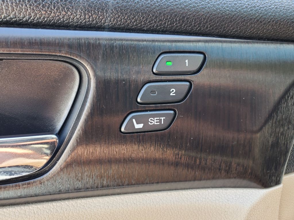 2015 Honda Accord EX-L - Photo 19