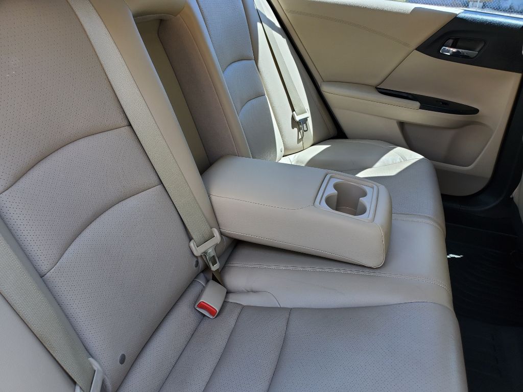 2015 Honda Accord EX-L - Photo 41