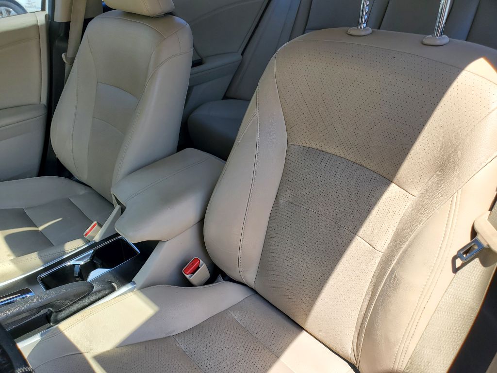2015 Honda Accord EX-L - Photo 18
